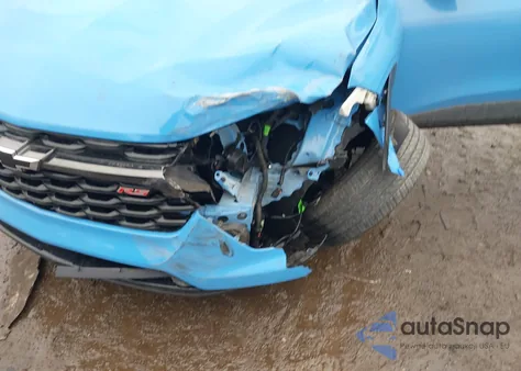 2024 Chevrolet Trax Fwd 1Rs z USA, uszkodzony, nr VIN KL77LGE28RC068788